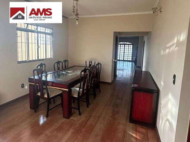 Casa para Venda em Jardim Batalha - 17