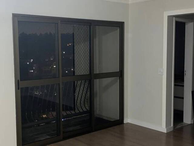 #716 - Apartamento para Venda em Taboão da Serra - SP