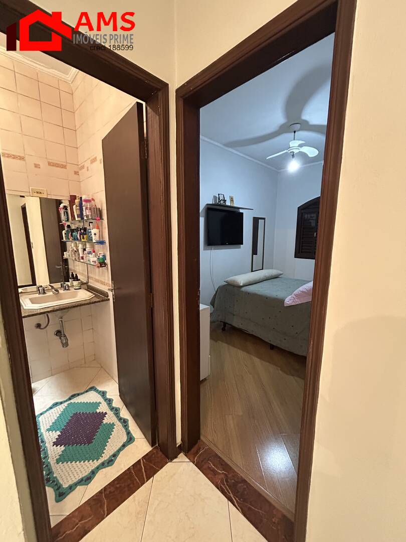 Casa para Venda em Taboão da Serra - 15